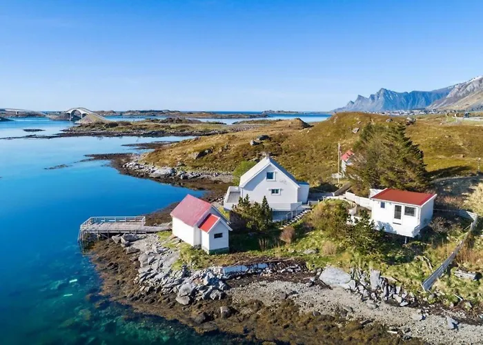 Panoramic Seaview House By The Sea